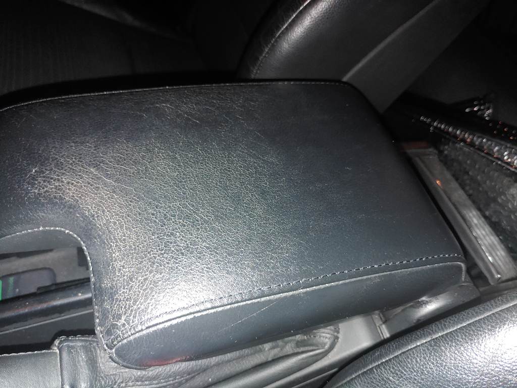 BMW E46 Alcantara M Stitched Center Armrest – M3, 328, 323, 325, 330 – OEM 51168213678